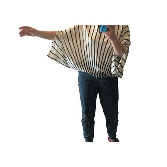 See and be seen short sleeve knit light weight sweater size medium - Picture 7 of 7